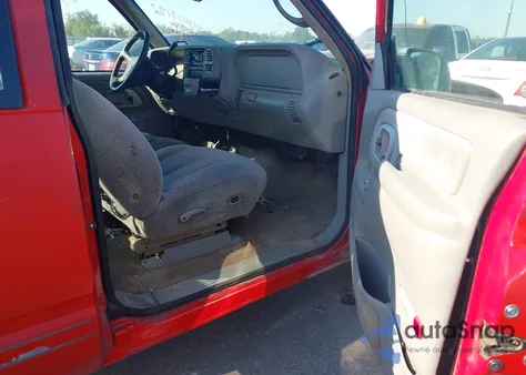 1997 GMC Sierra 1500 Sl Wideside z USA, uszkodzony, nr VIN 2GTEC19R2V1546427